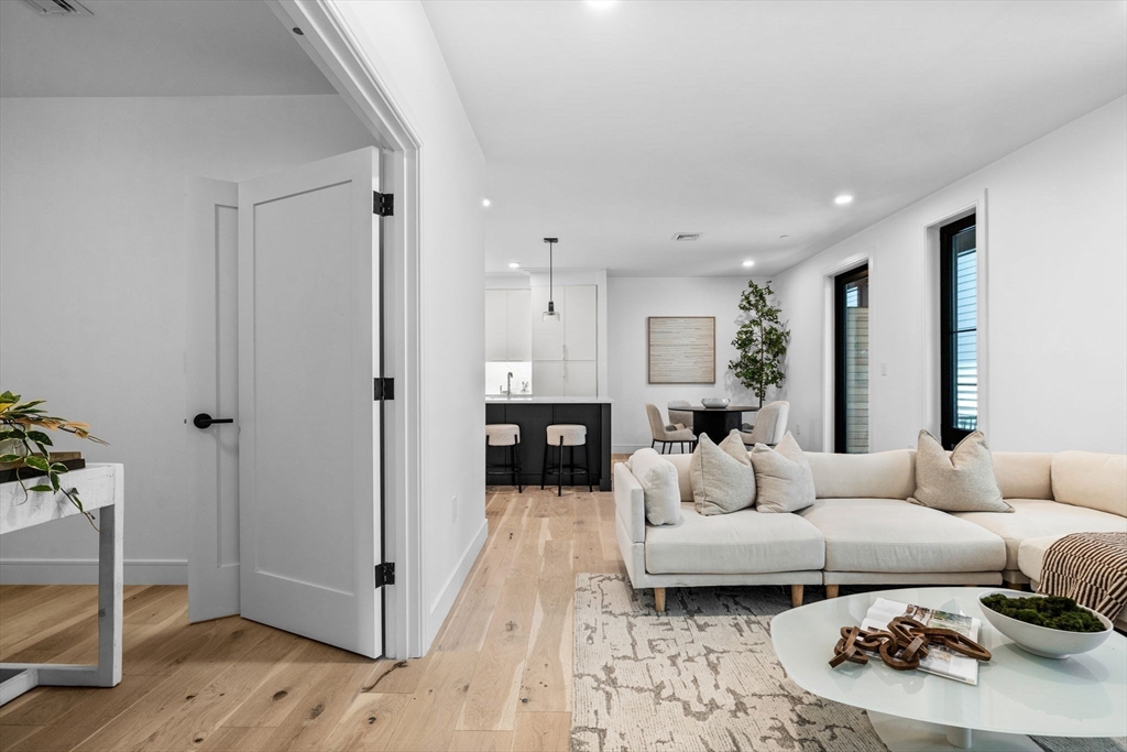 33 A Street # 404 Unit: #404