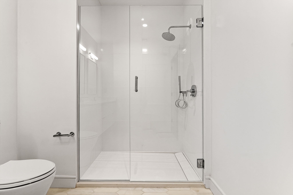 33 A Street # 404 Unit: #404