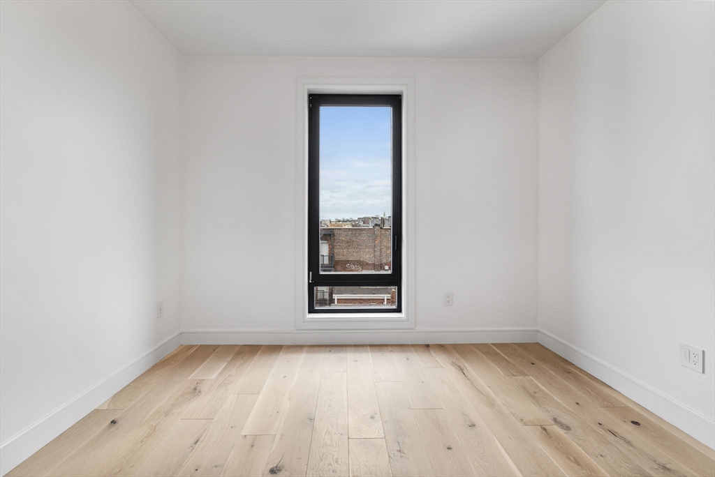 33 A Street # 404 Unit: #404