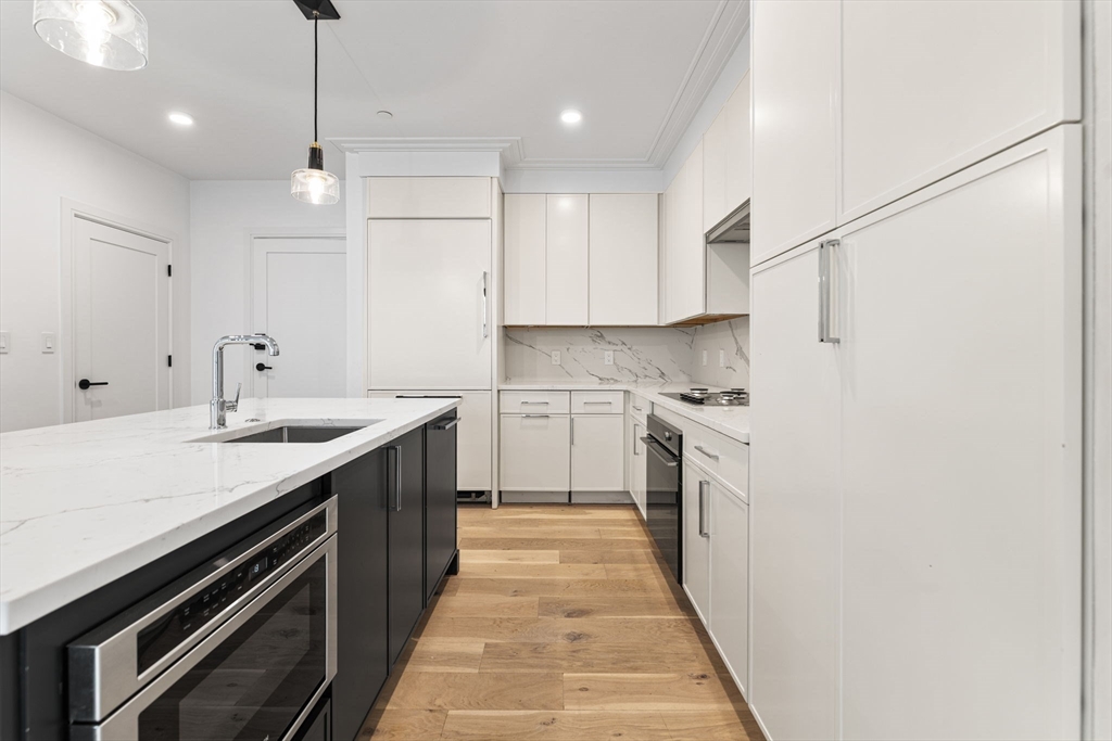 33 A Street # 404 Unit: #404