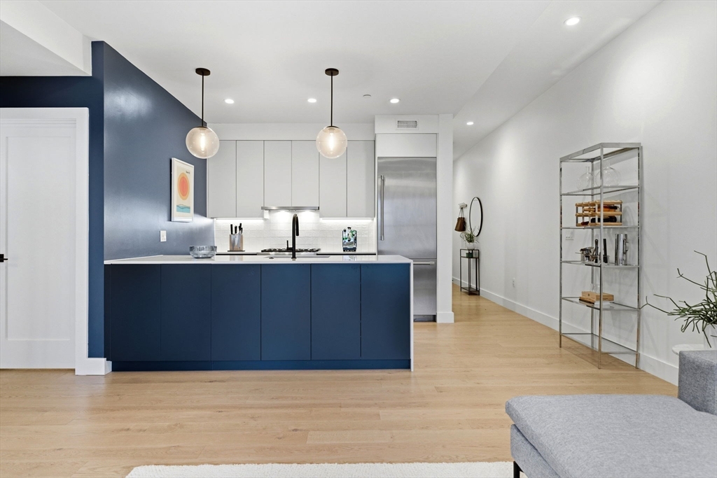 472 W Broadway # 201