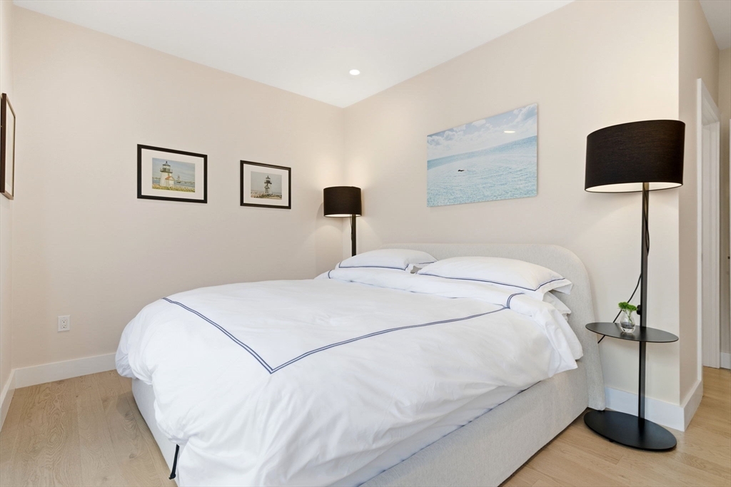 472 W Broadway # 201