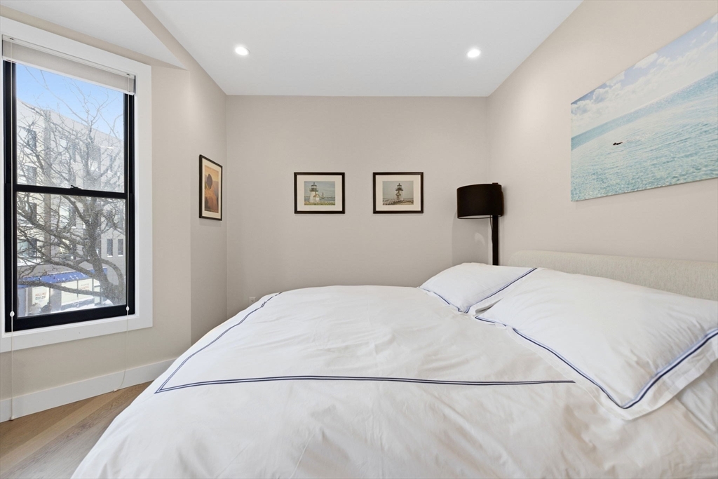 472 W Broadway # 201