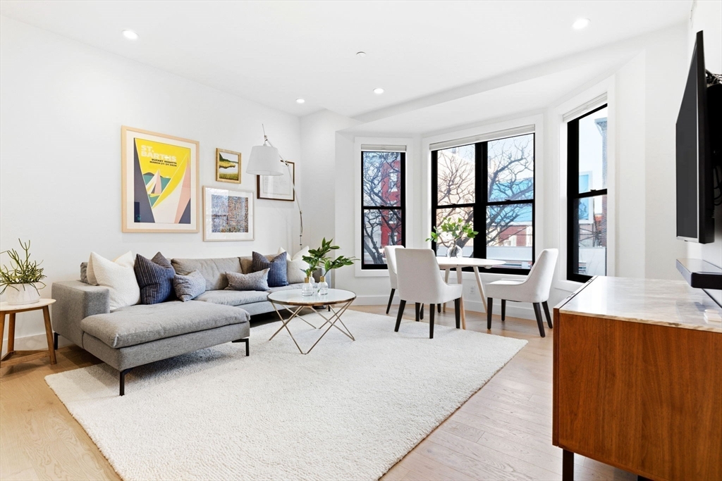 472 W Broadway # 201