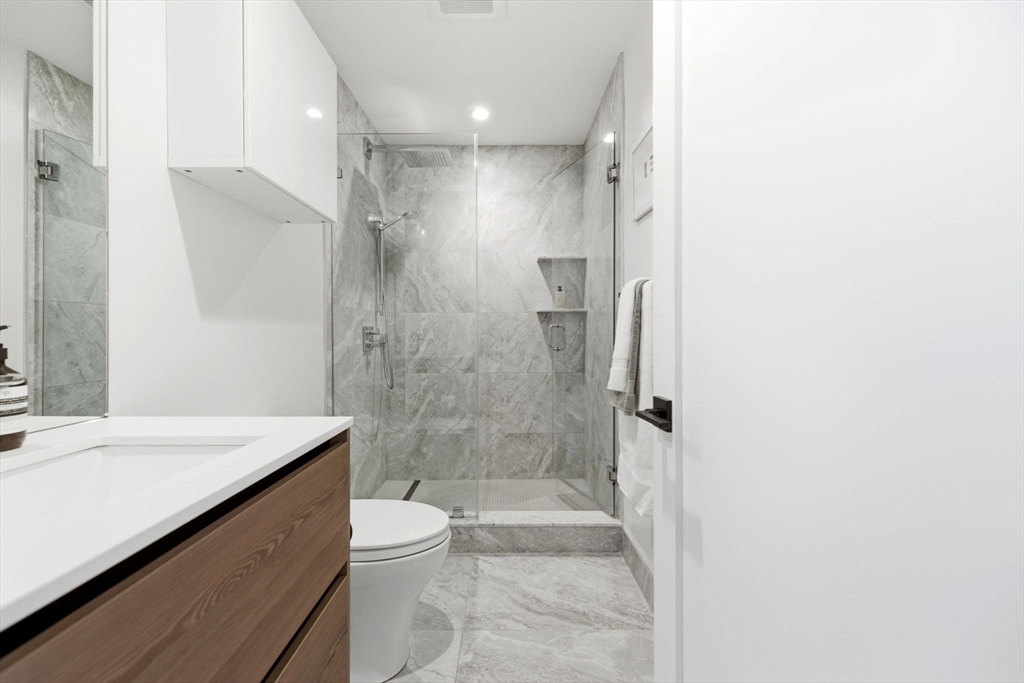 472 W Broadway # 201