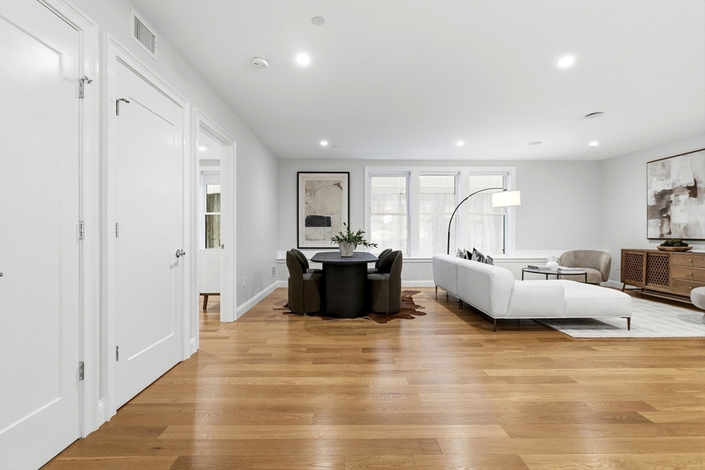 40 Westmoreland Street # 5