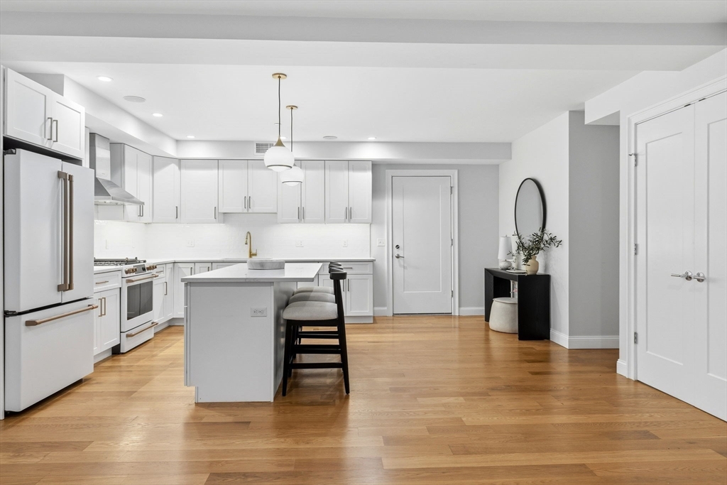 40 Westmoreland Street # 5