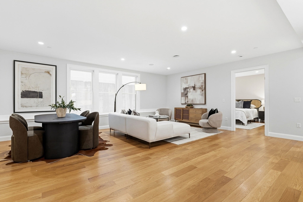 40 Westmoreland Street # 5