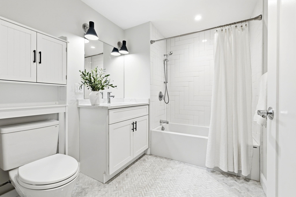 40 Westmoreland Street # 5