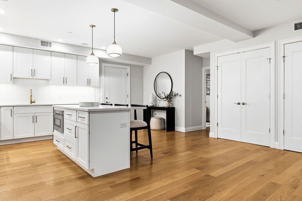 40 Westmoreland Street # 5