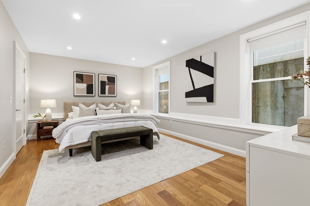 40 Westmoreland Street # 5