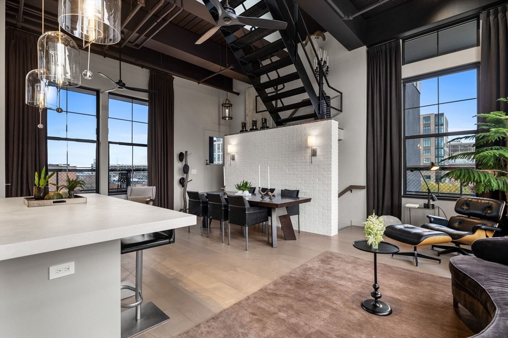 27 Wareham Street Unit: Penthouse