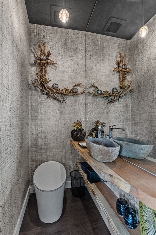 27 Wareham Street Unit: Penthouse