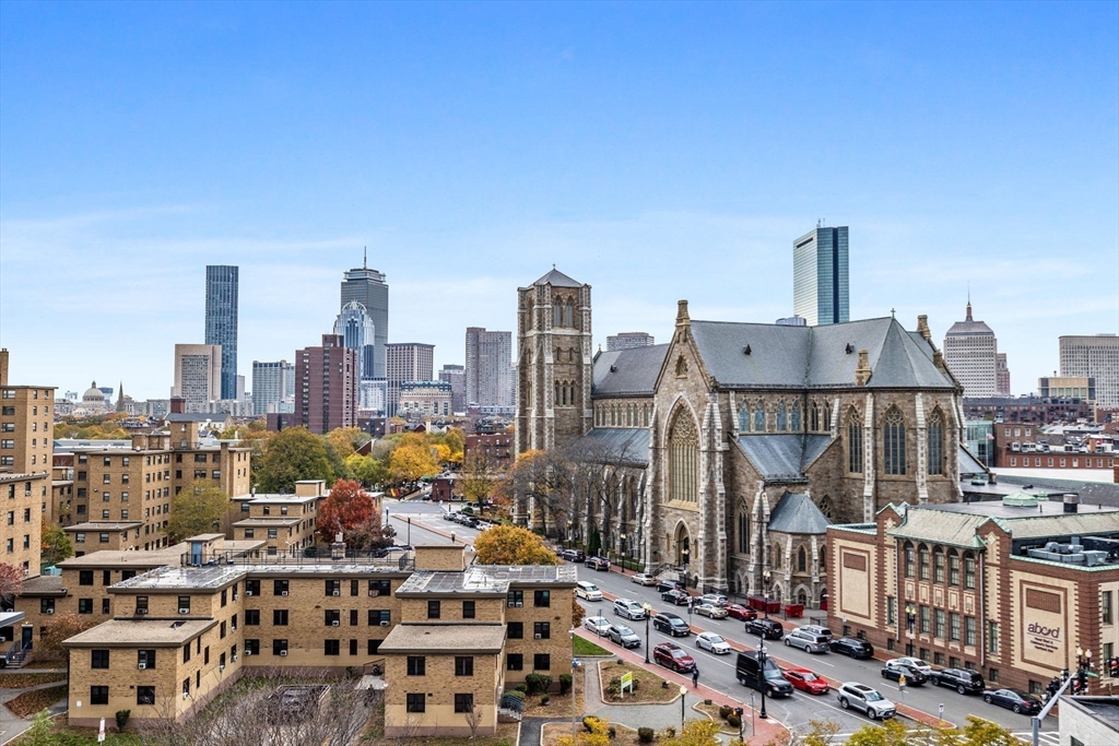 27 Wareham Street Unit: Penthouse