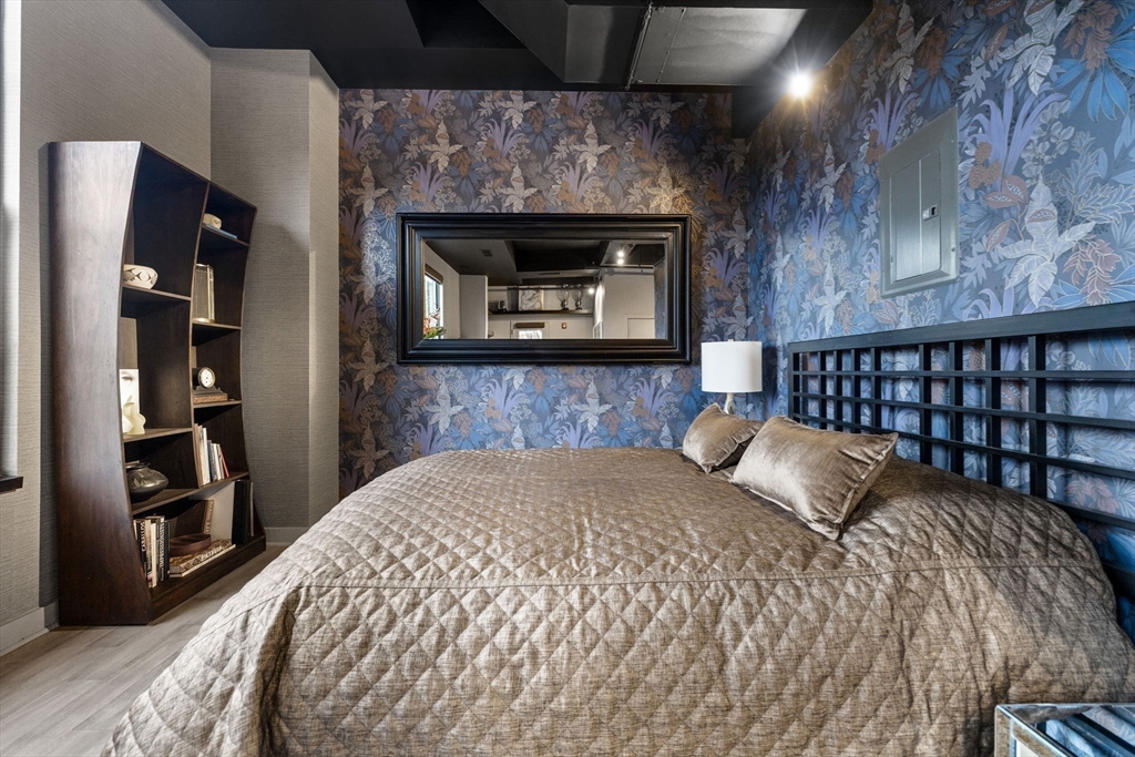 27 Wareham Street Unit: Penthouse