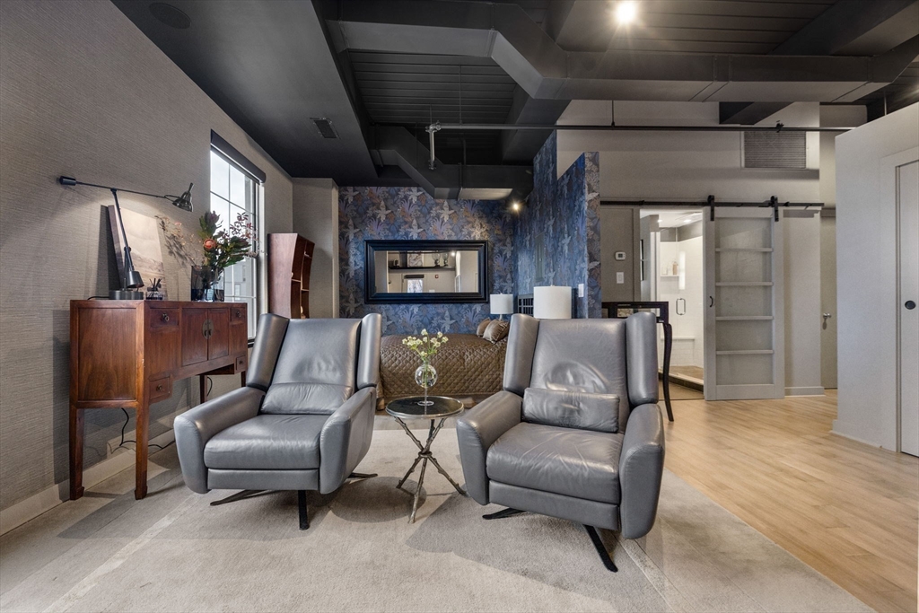 27 Wareham Street Unit: Penthouse