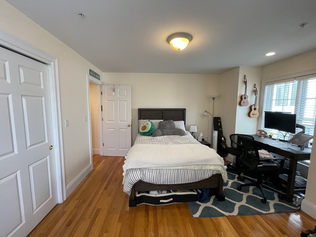 50 B Street # 6