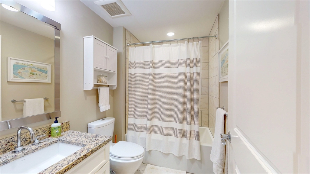 616 E 4th St # 105