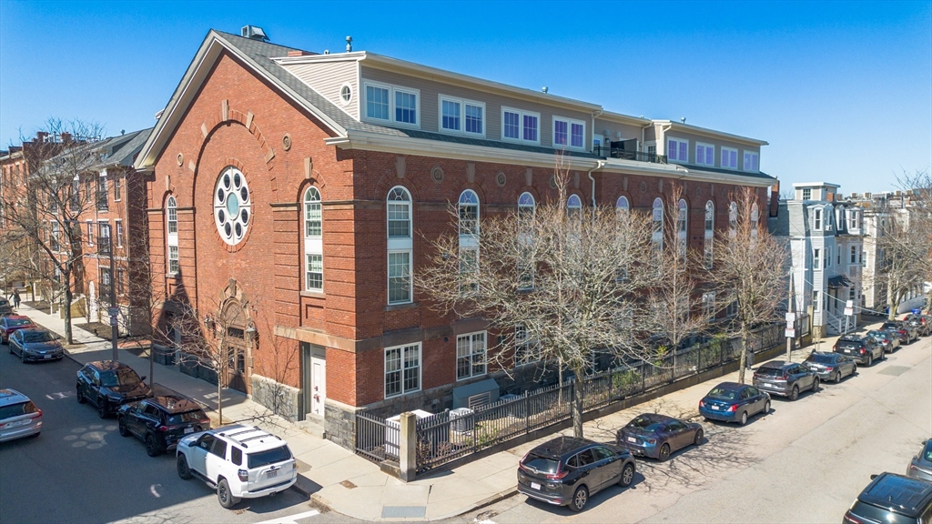 616 E 4th St # 105