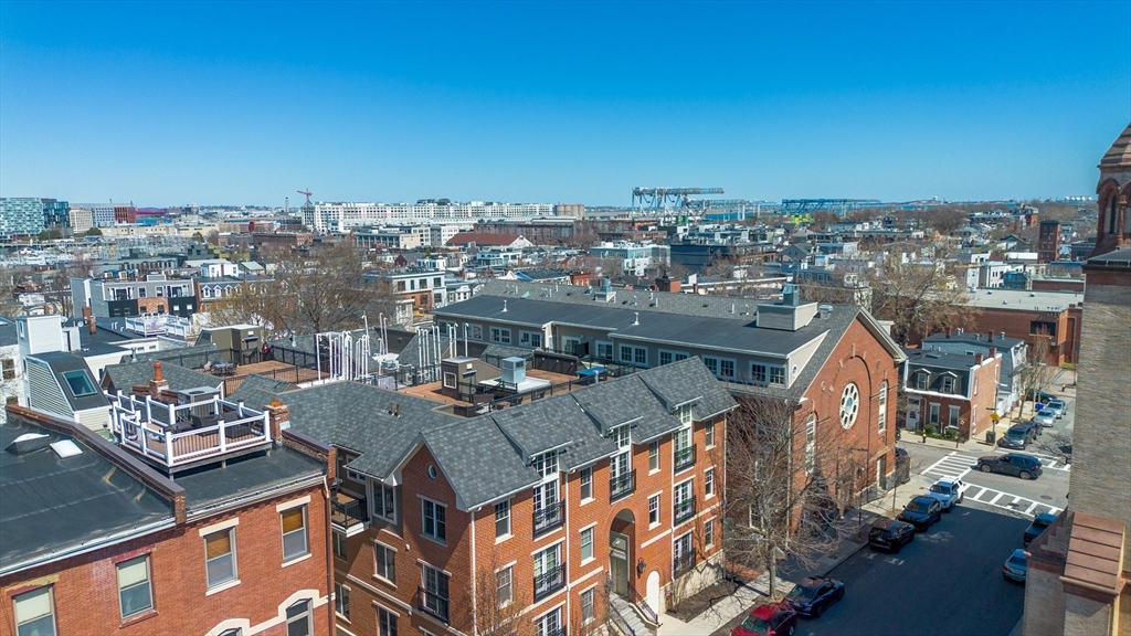 616 E 4th St # 105