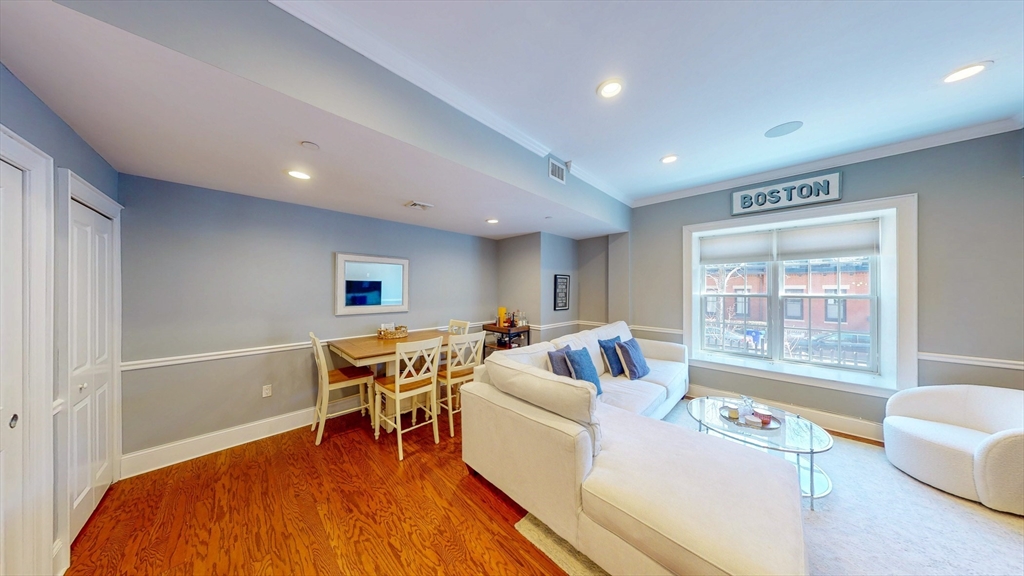 616 E 4th St # 105