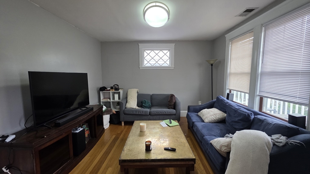 138 Nonantum St # 1