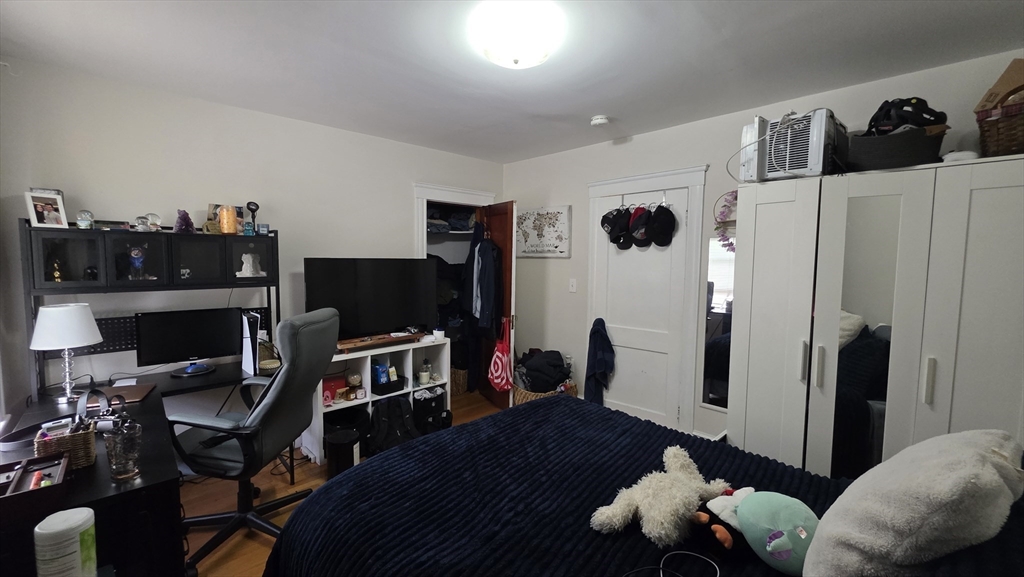 138 Nonantum St # 1