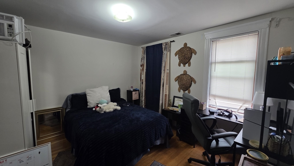 138 Nonantum St # 1