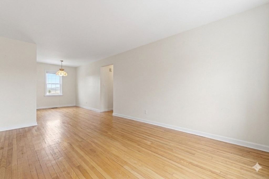 9 Lennon Ct # 13