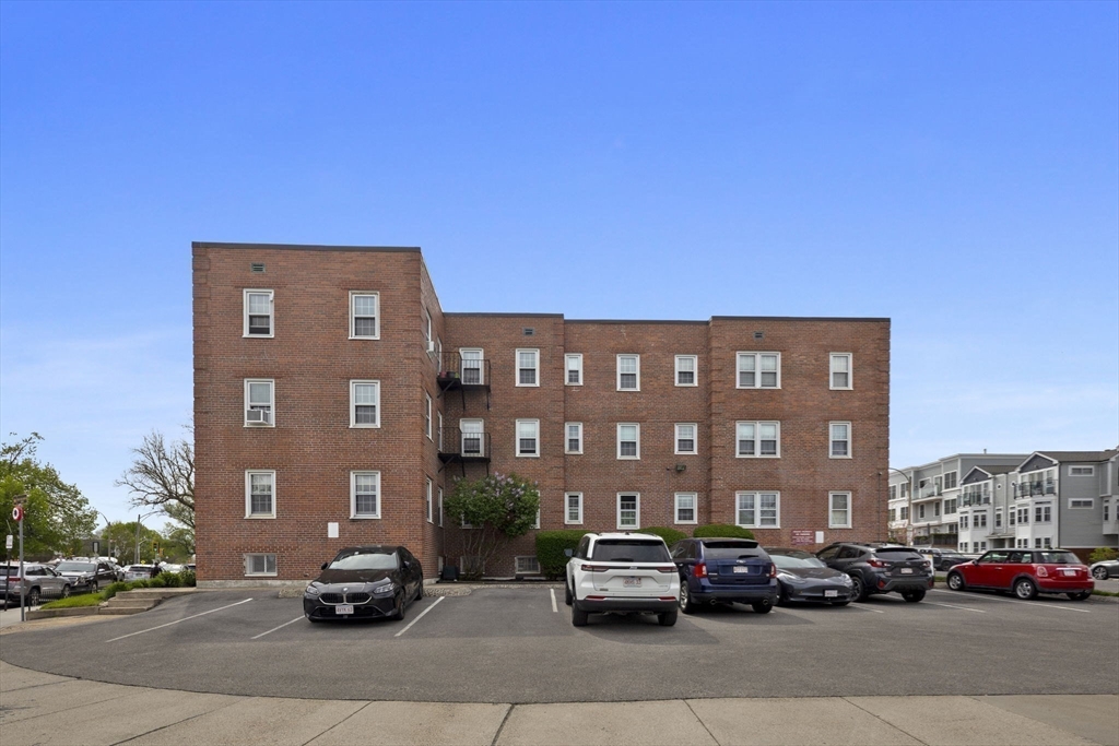 9 Lennon Ct # 13