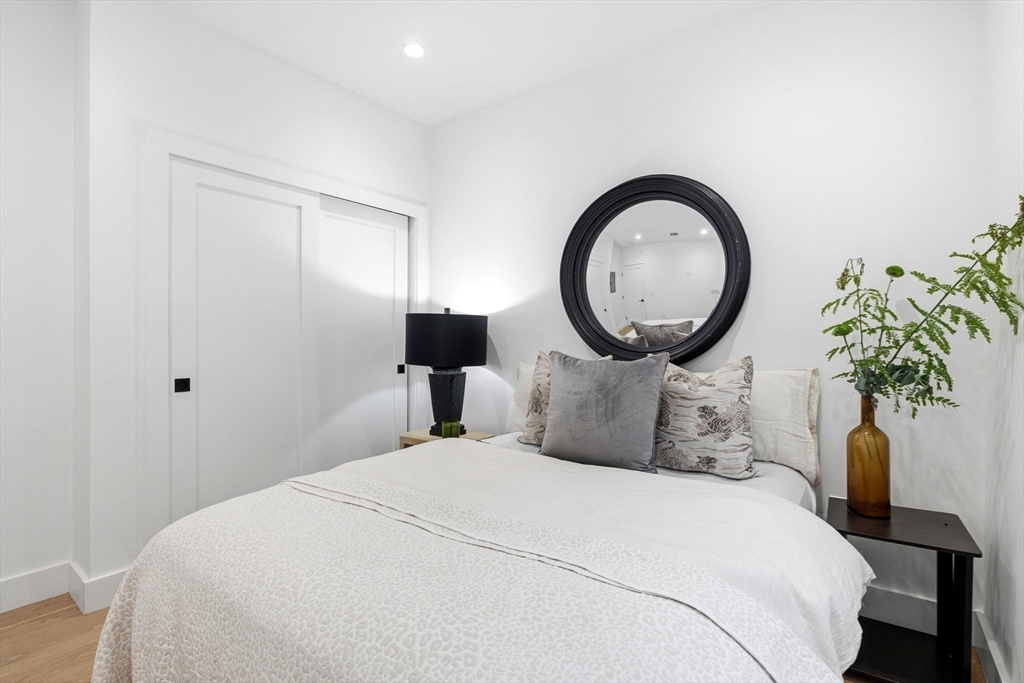 472 W Broadway # 202