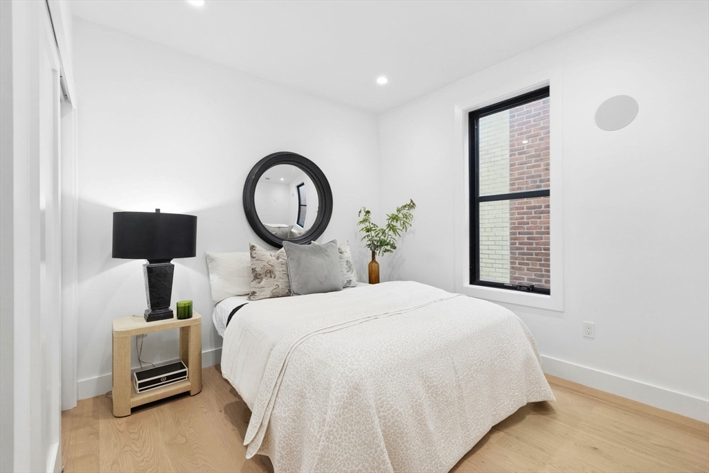 472 W Broadway # 202