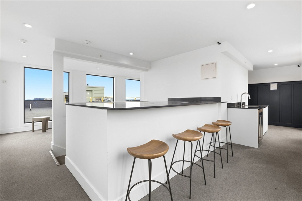 472 W Broadway # 202