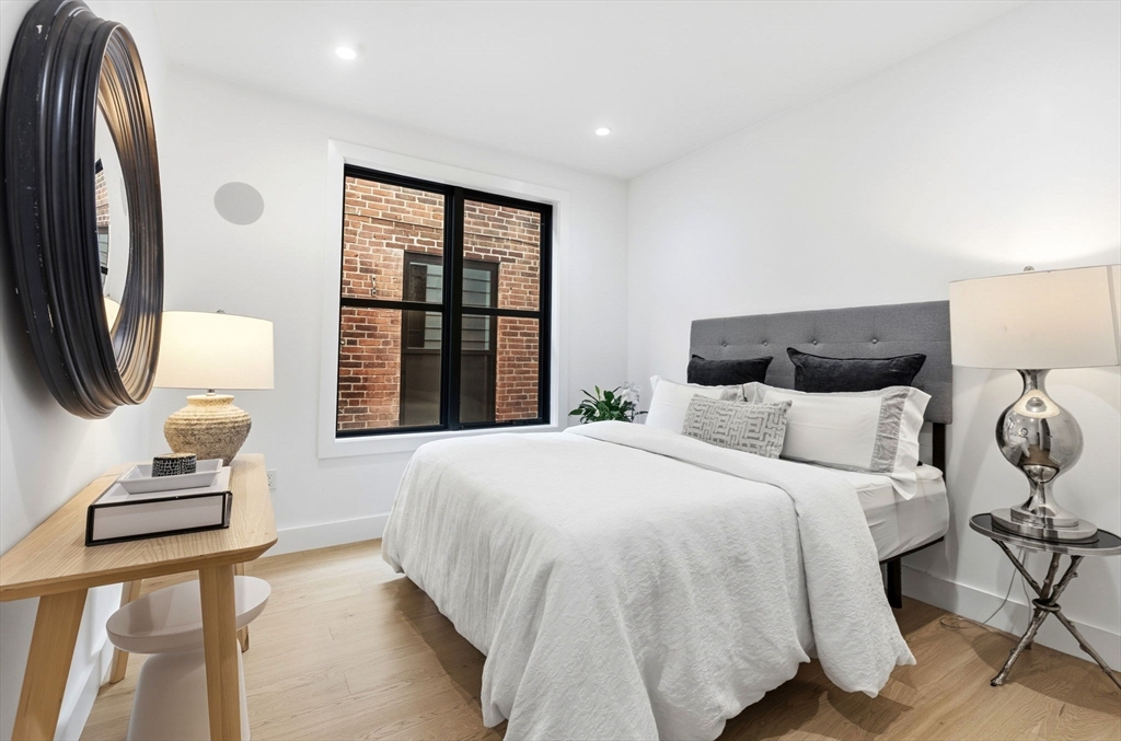 472 W Broadway # 202