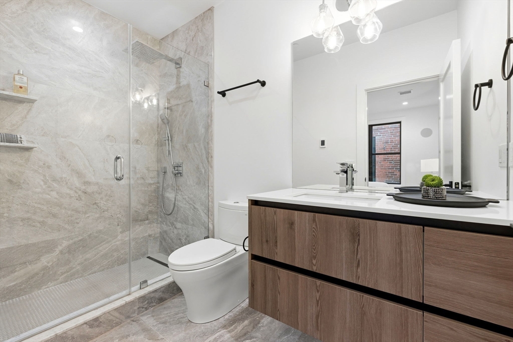 472 W Broadway # 202