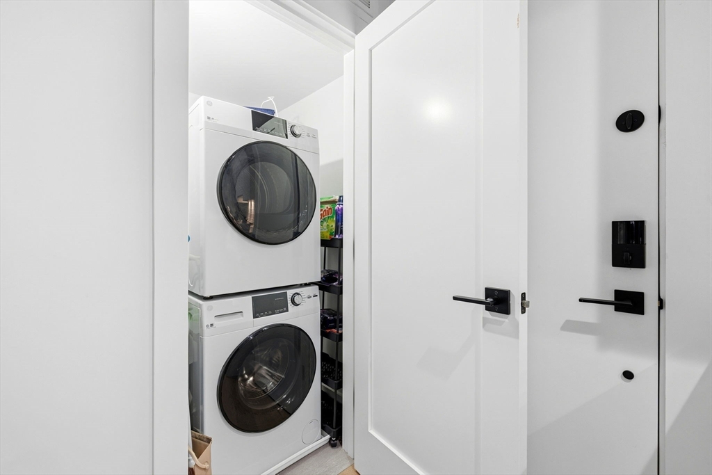 472 W Broadway # 202