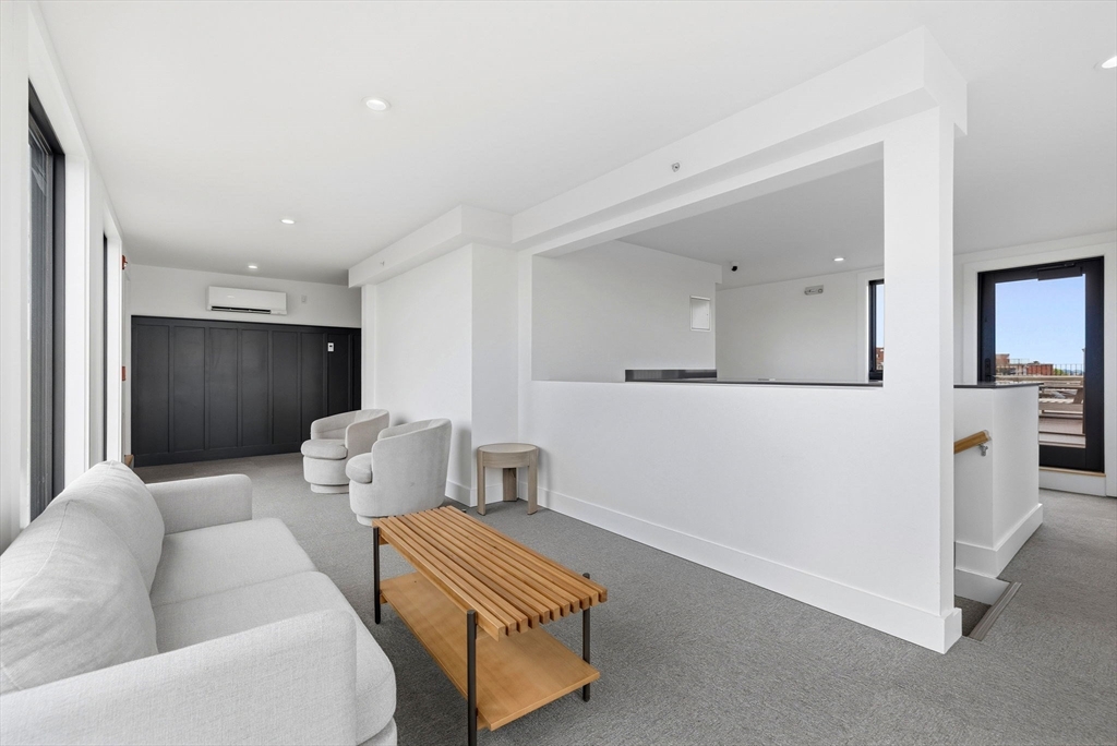 472 W Broadway # 202
