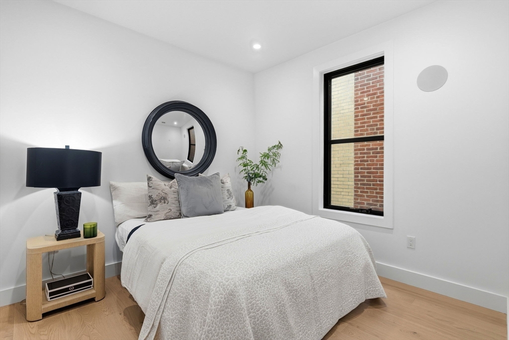 472 W Broadway # 202