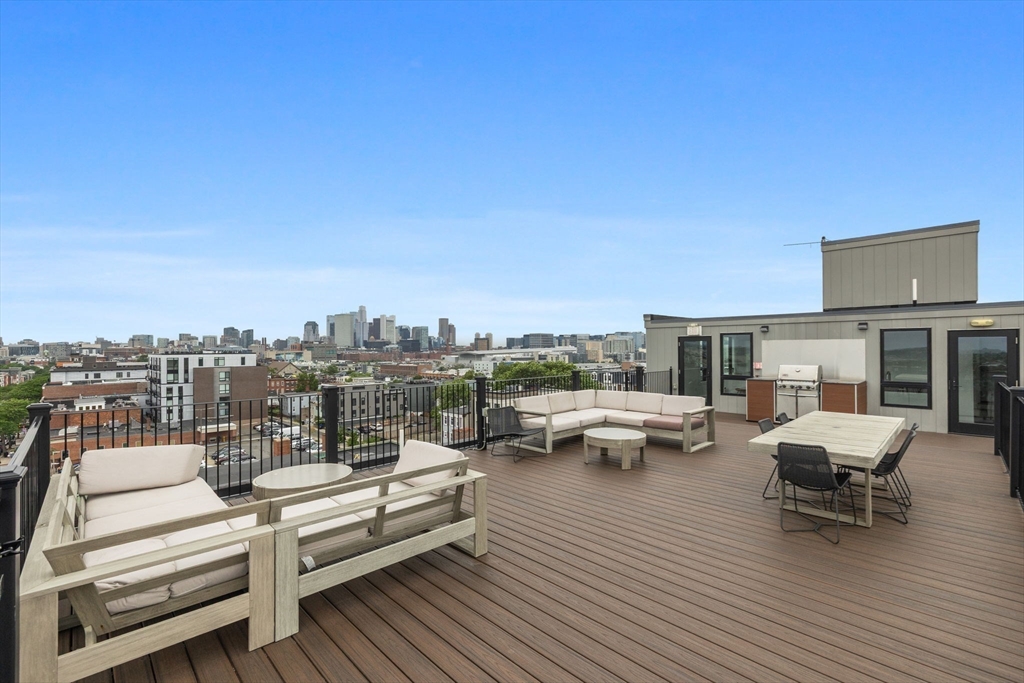 472 W Broadway # 202