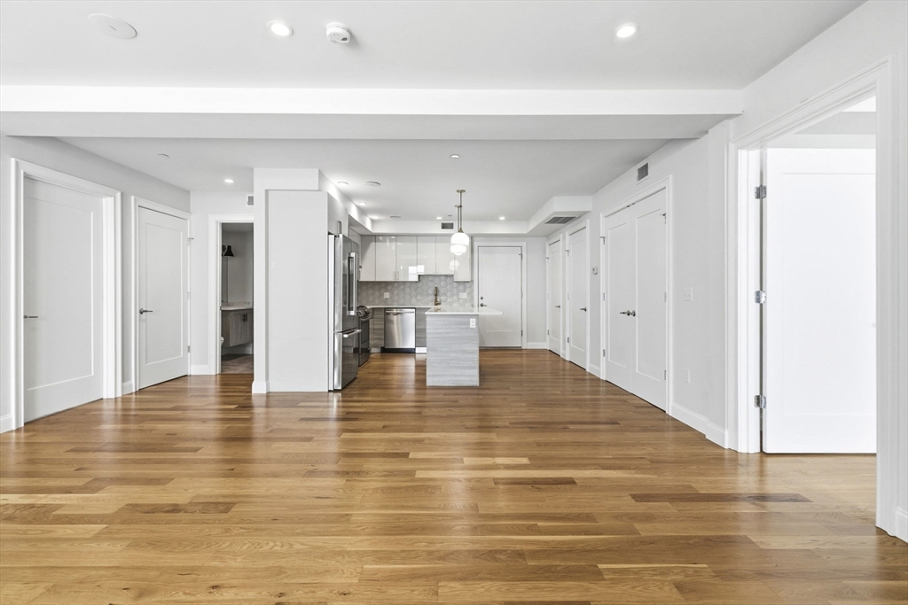 40 Westmoreland St # 2