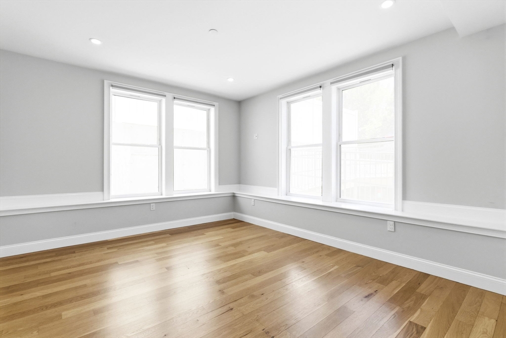40 Westmoreland St # 2