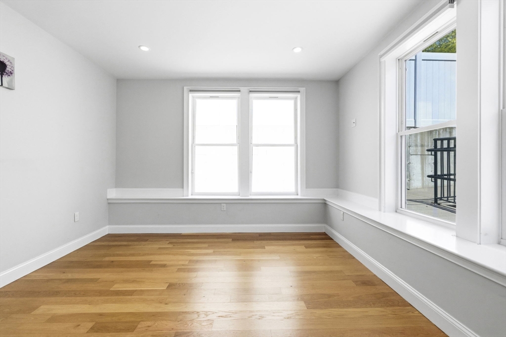 40 Westmoreland St # 2