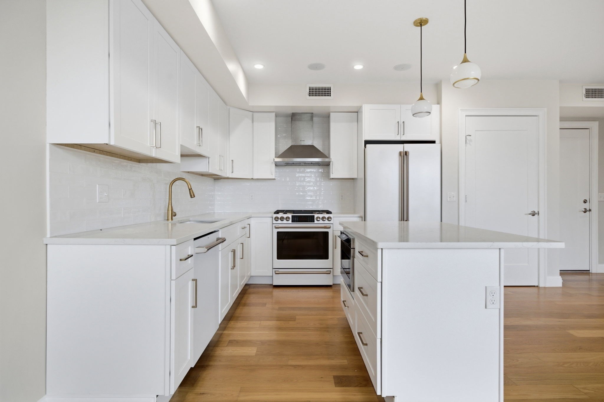 40 Westmoreland St # 8