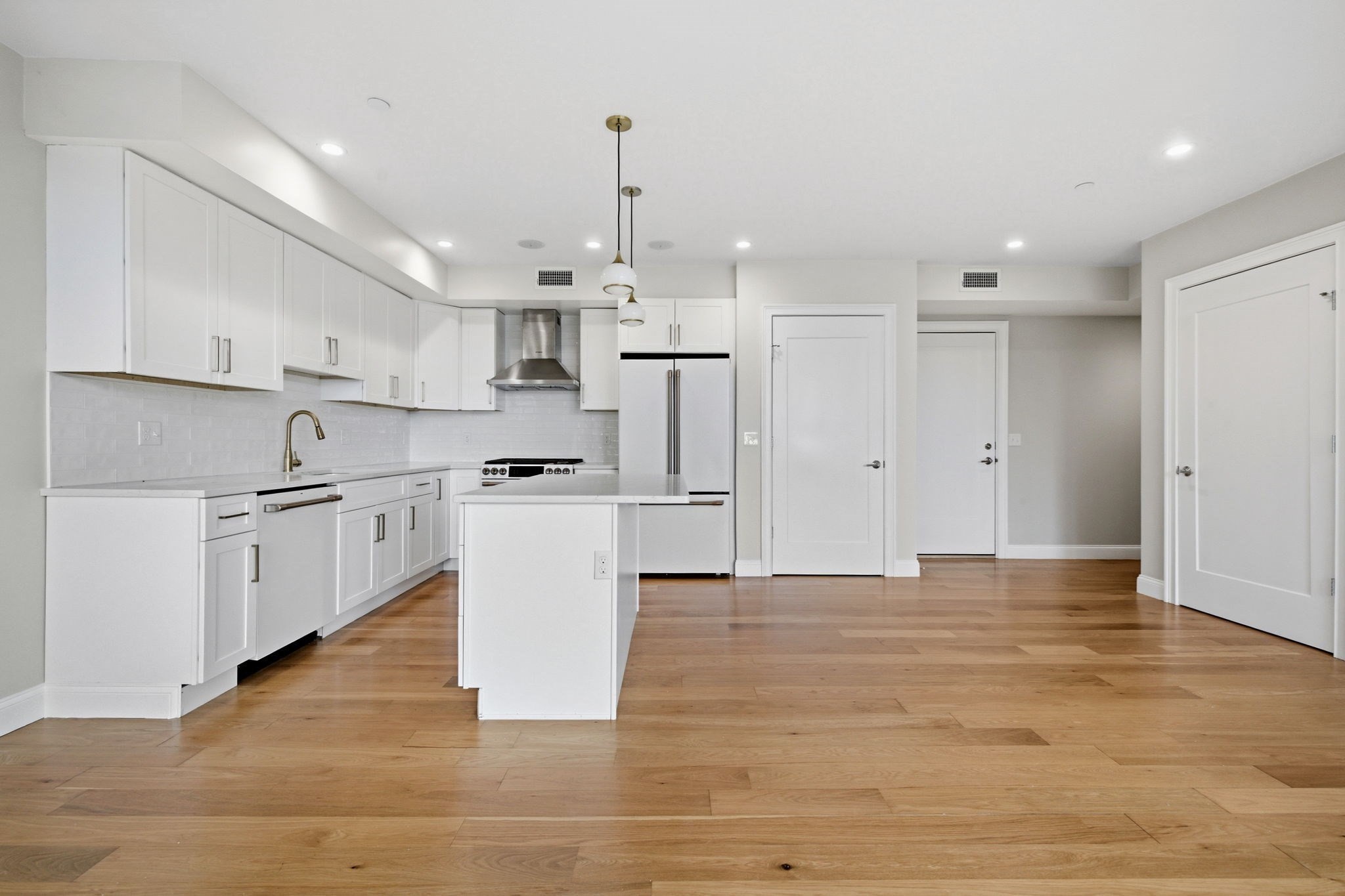 40 Westmoreland St # 8