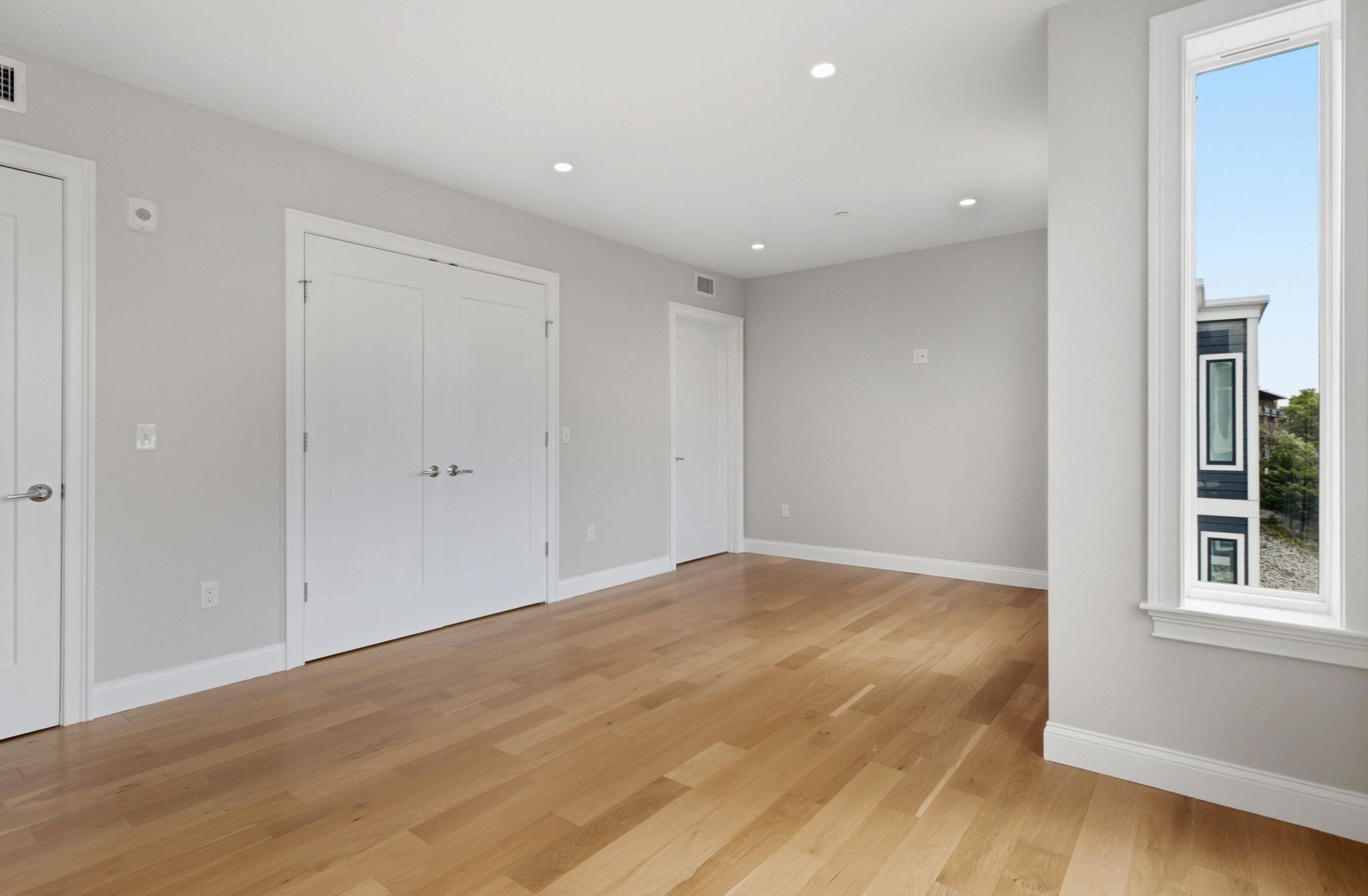40 Westmoreland St # 8