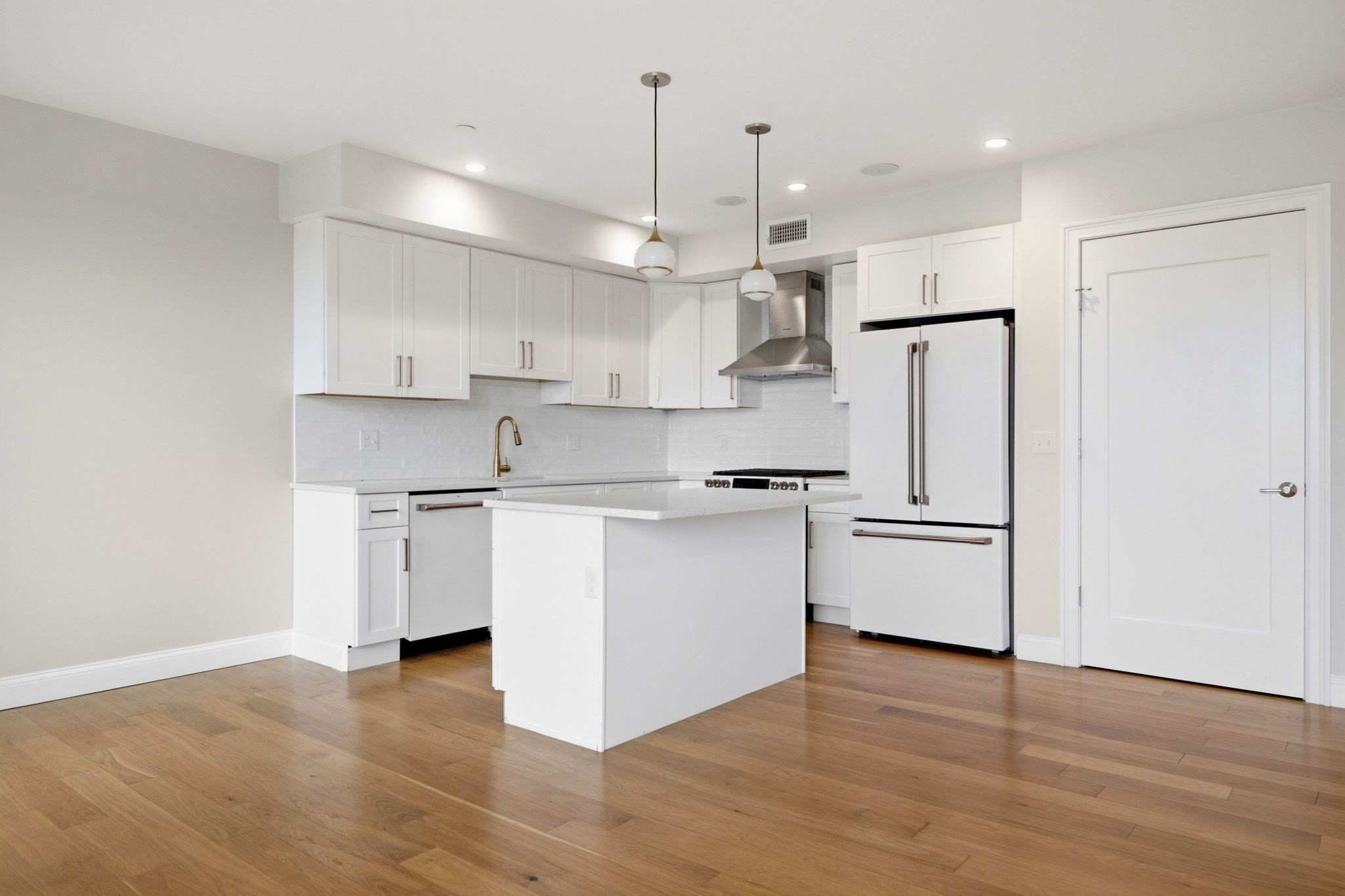 40 Westmoreland St # 8