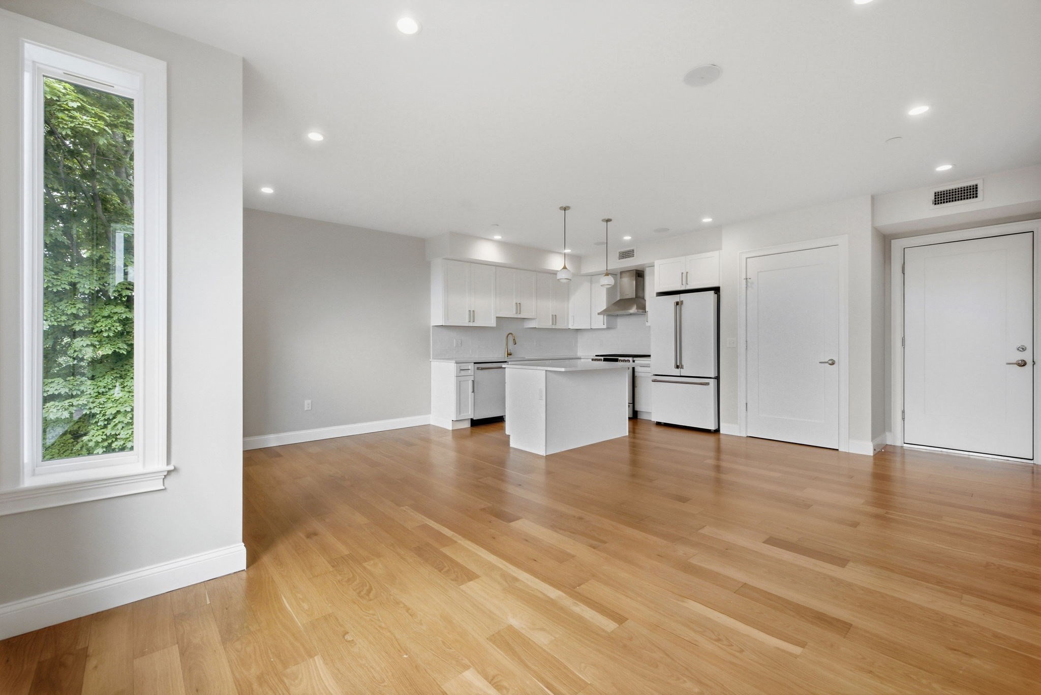 40 Westmoreland St # 8