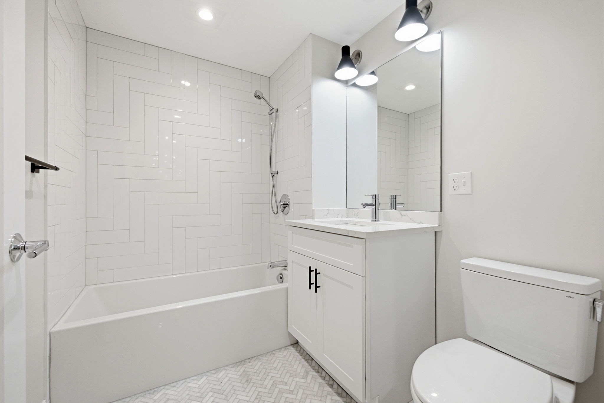 40 Westmoreland St # 8