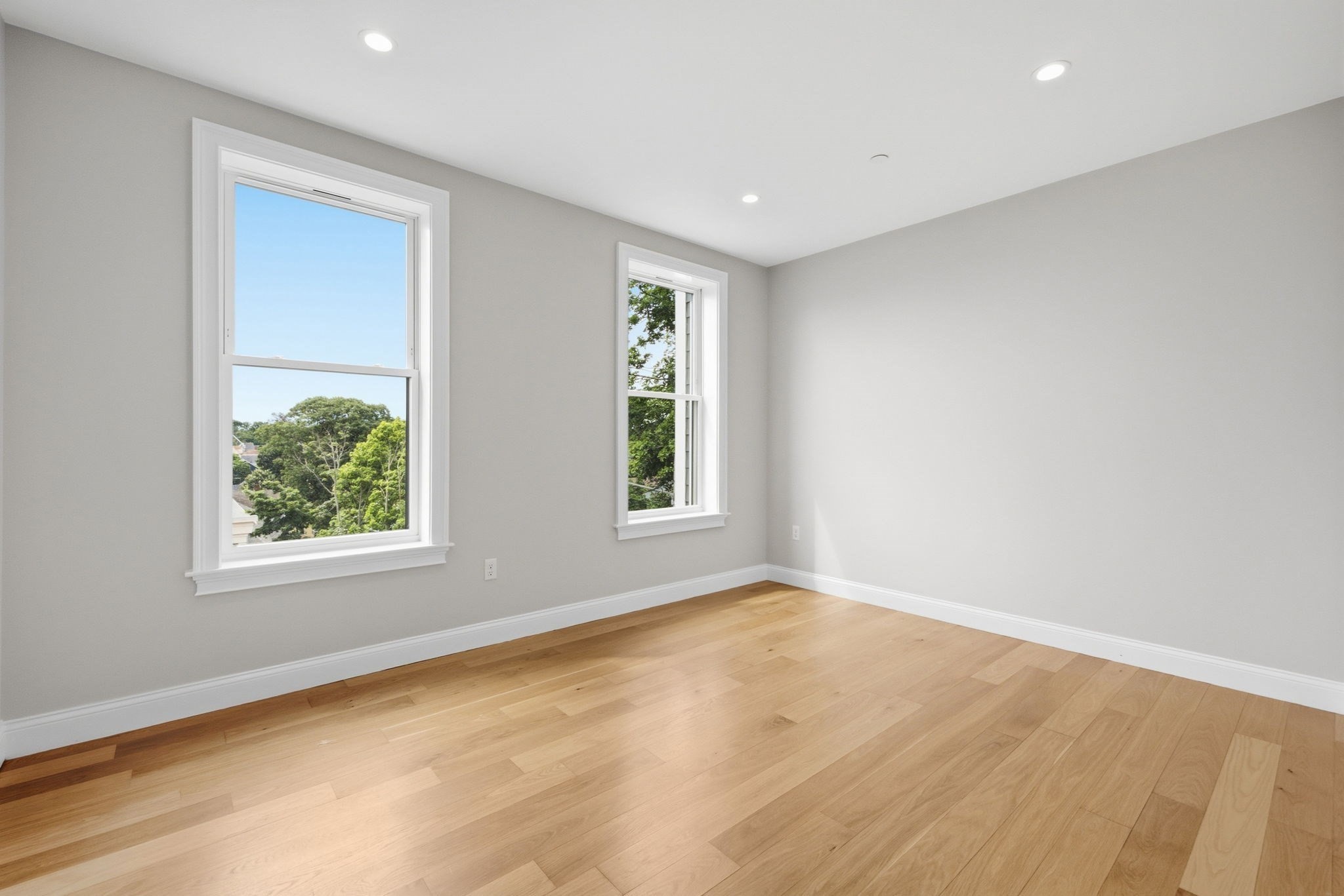 40 Westmoreland St # 8