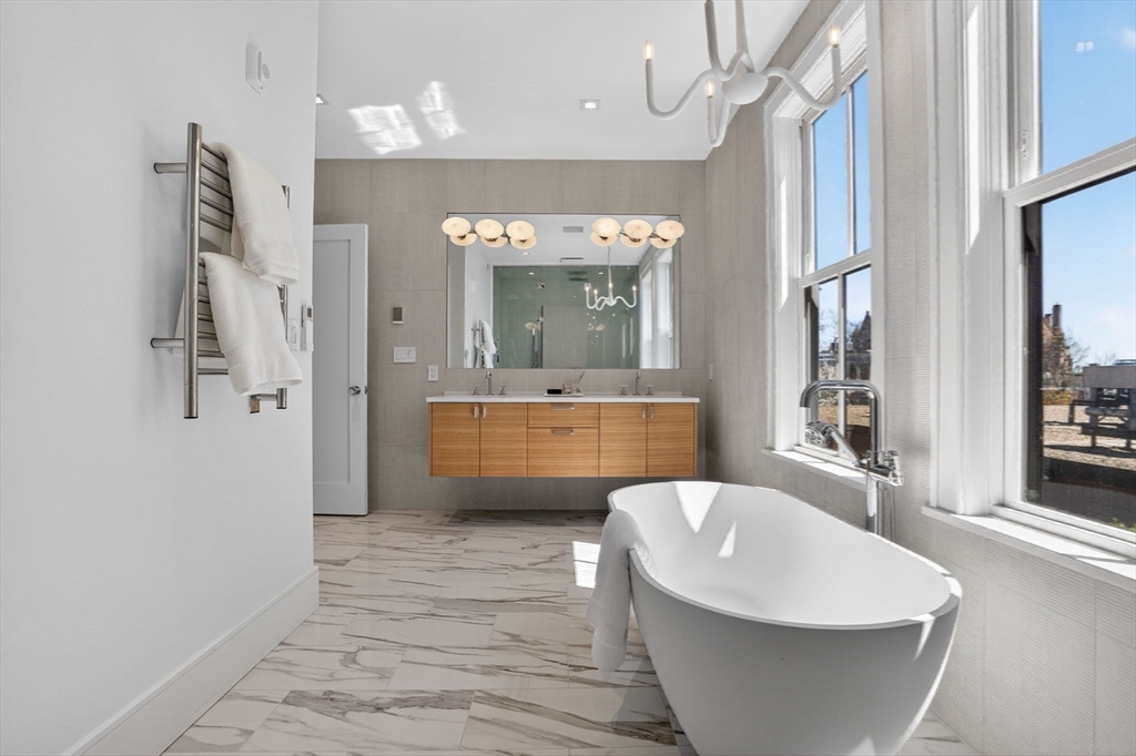 561 East Broadway # 561
